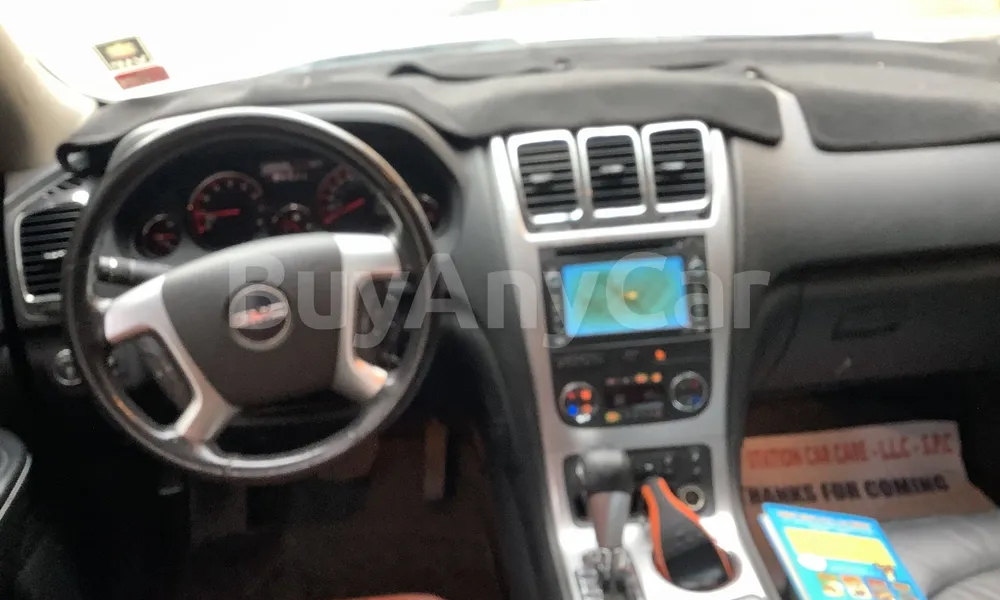 Vehicle photo 8