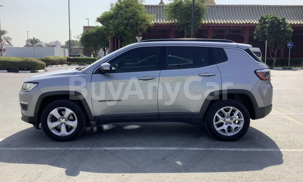 Vehicle photo 5