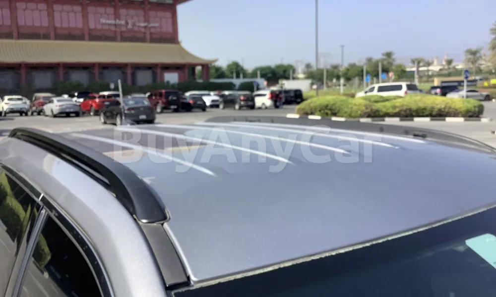 Vehicle photo 4
