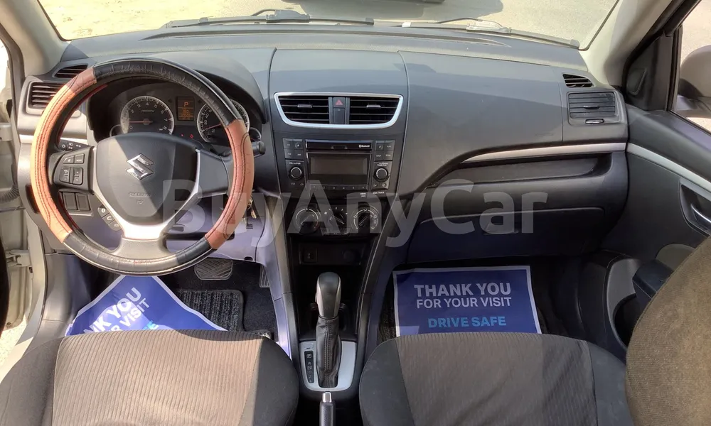Vehicle photo 8