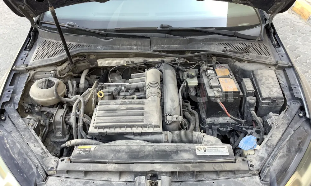 Vehicle photo 6