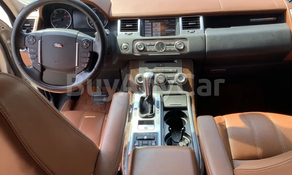 Vehicle photo 9