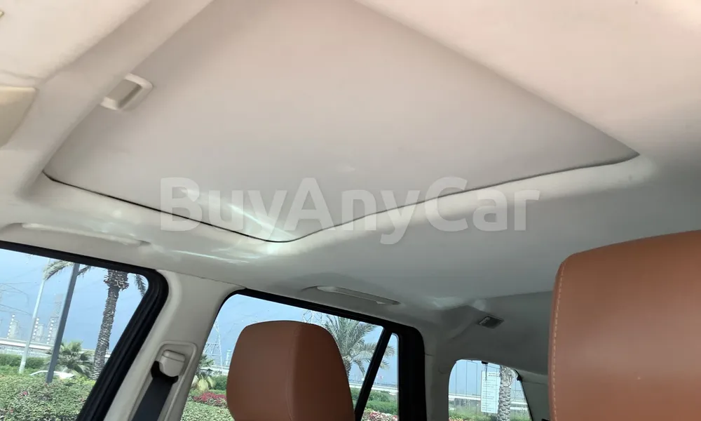 Vehicle photo 8