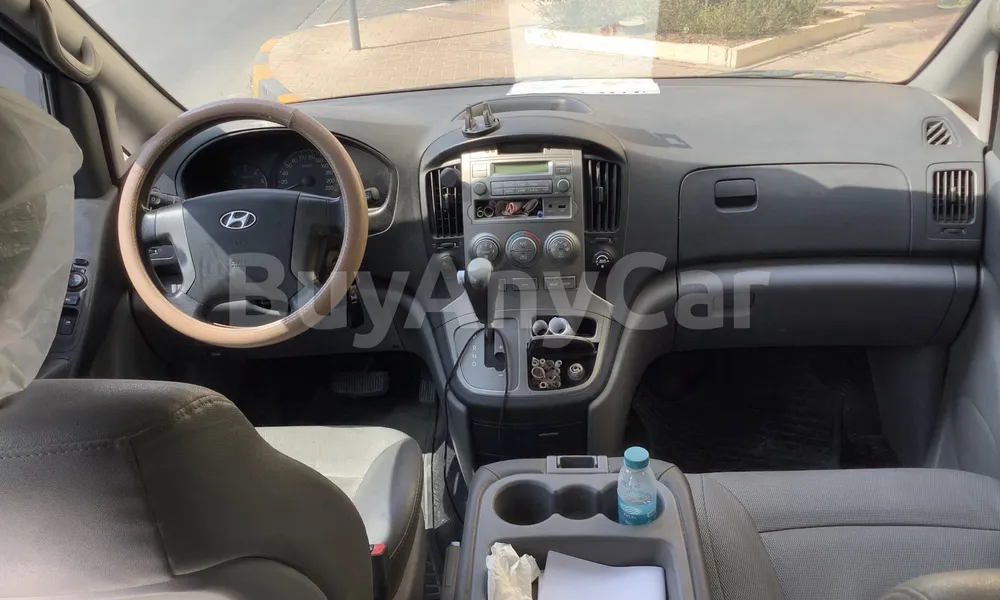Vehicle photo 8