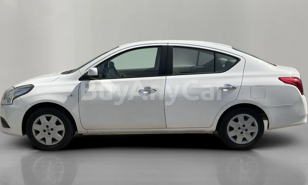 Vehicle photo 4