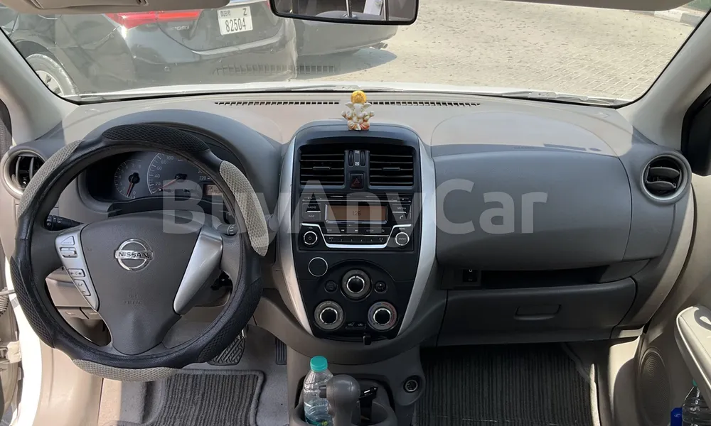 Vehicle photo 8