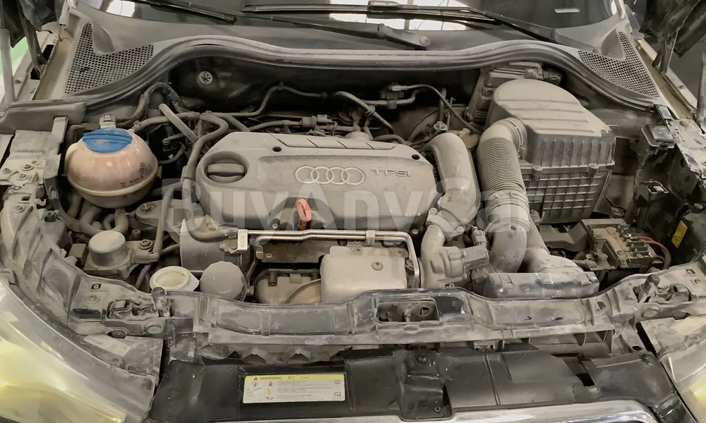 Vehicle photo 6