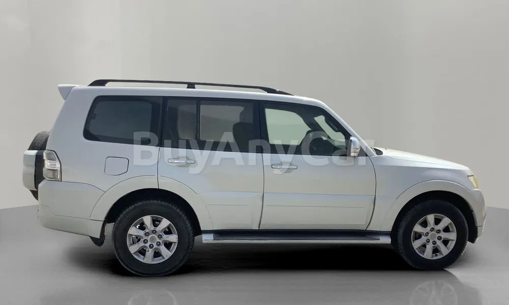 Vehicle photo 3