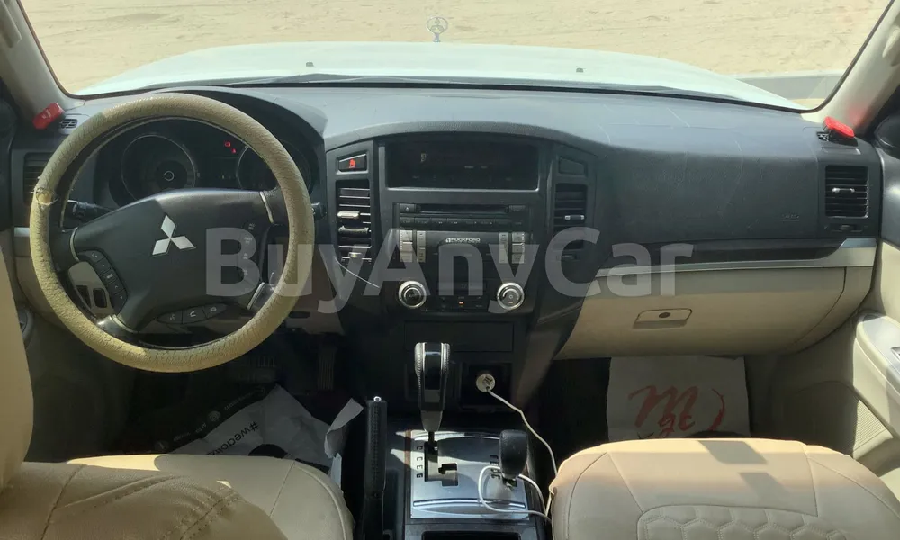 Vehicle photo 7
