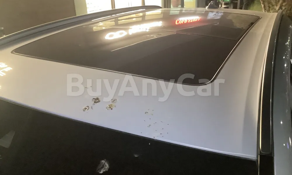 Vehicle photo 6