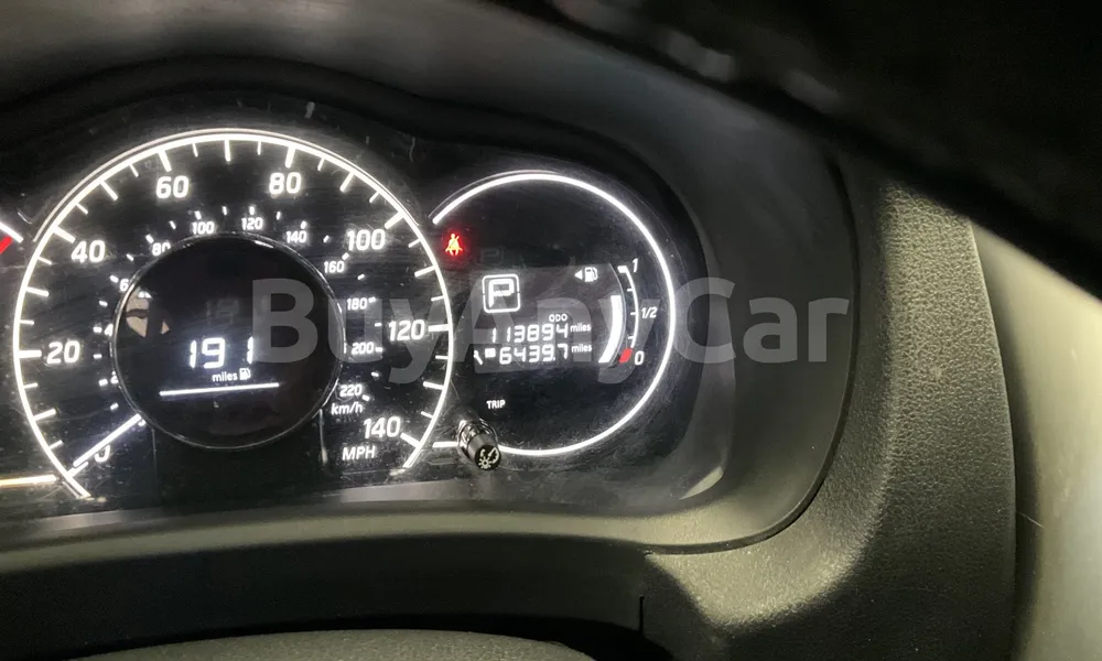 Vehicle photo 7