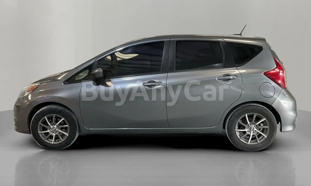 Vehicle photo 3