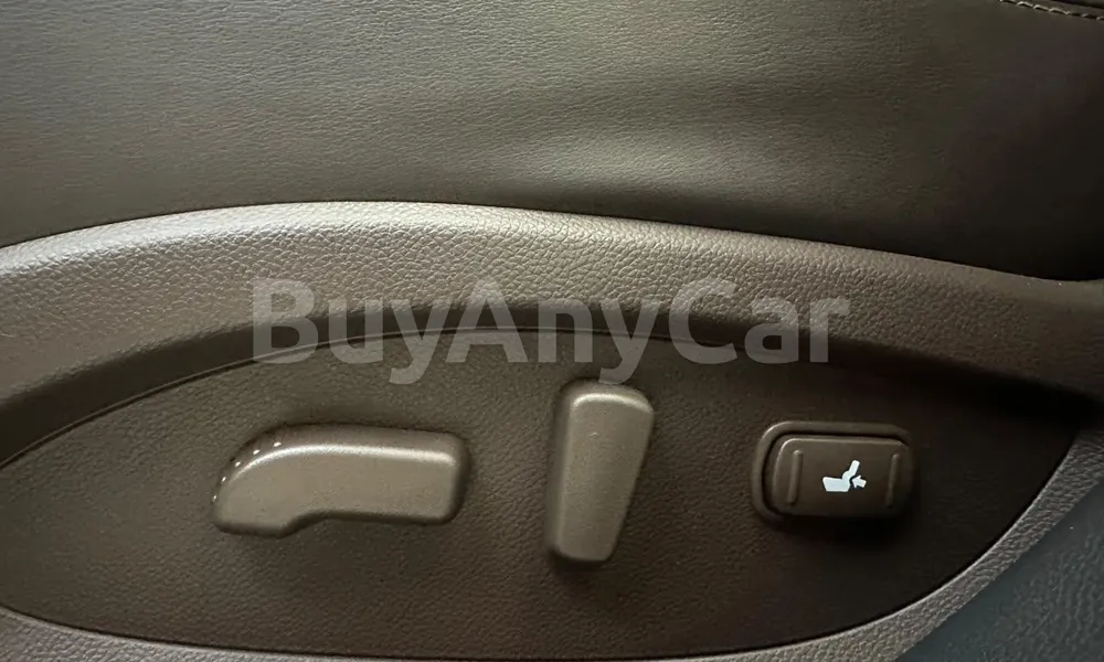 Vehicle photo 15