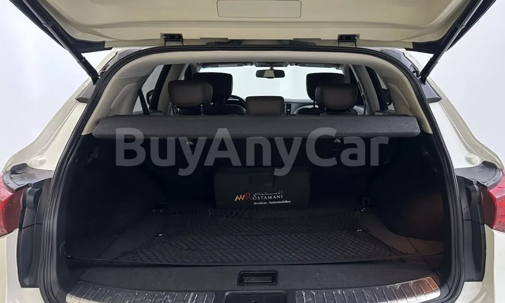 Vehicle photo 14