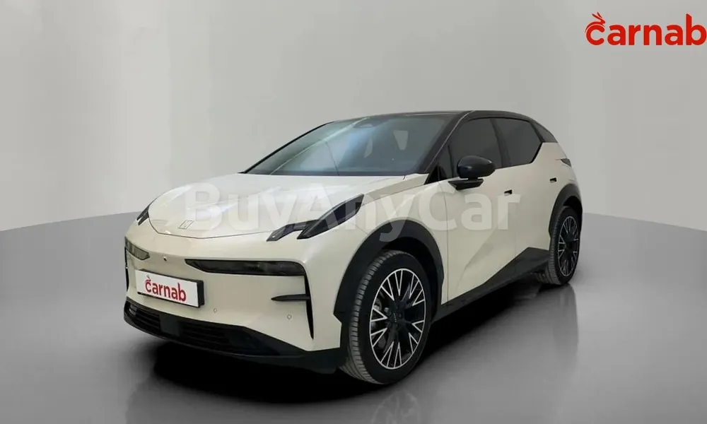 Vehicle photo 7