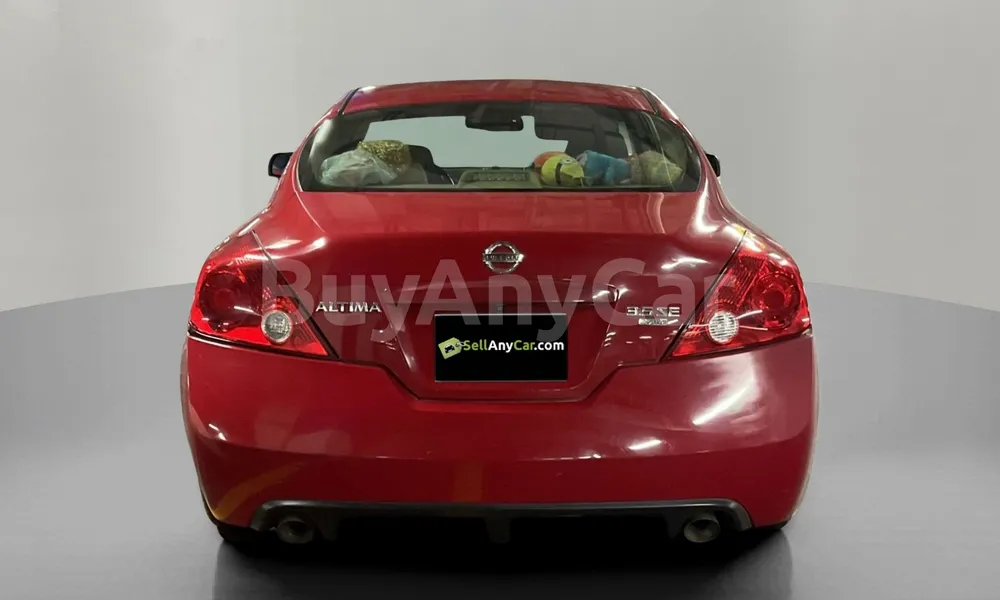 Vehicle photo 2