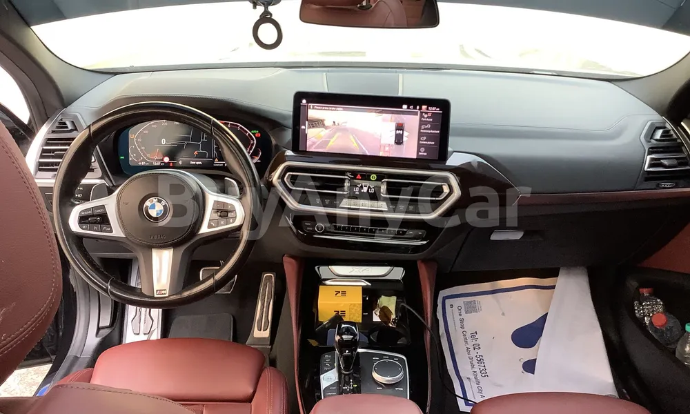 Vehicle photo 8