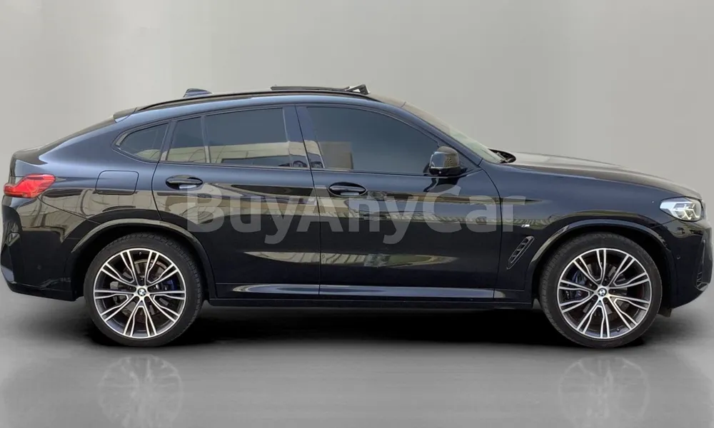 Vehicle photo 3