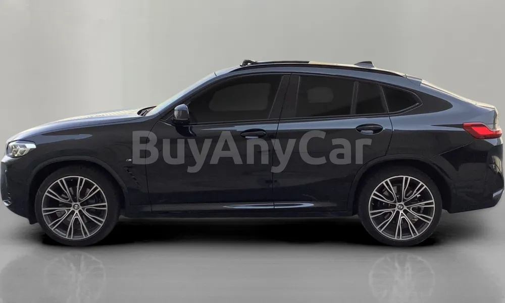 Vehicle photo 4