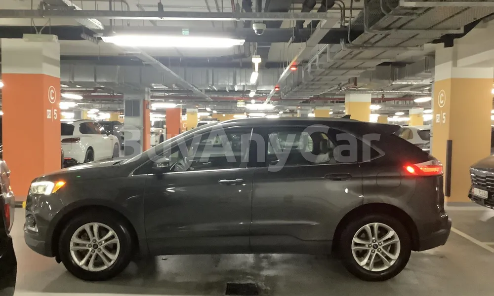 Vehicle photo 4