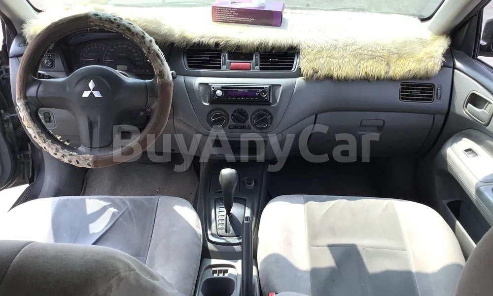 Vehicle photo 8