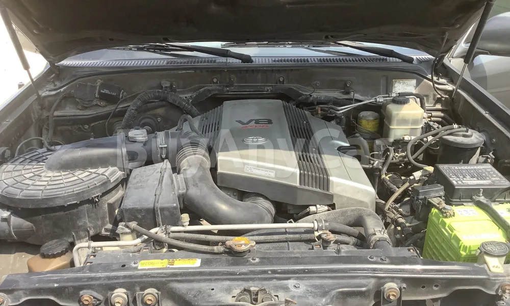 Vehicle photo 7