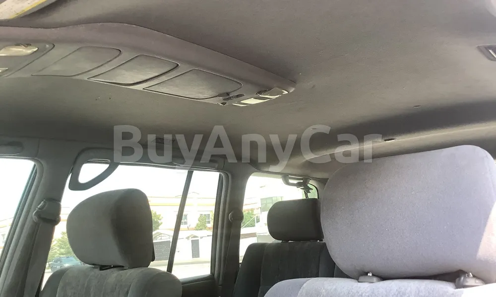 Vehicle photo 9