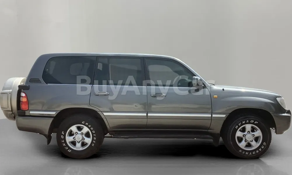 Vehicle photo 3