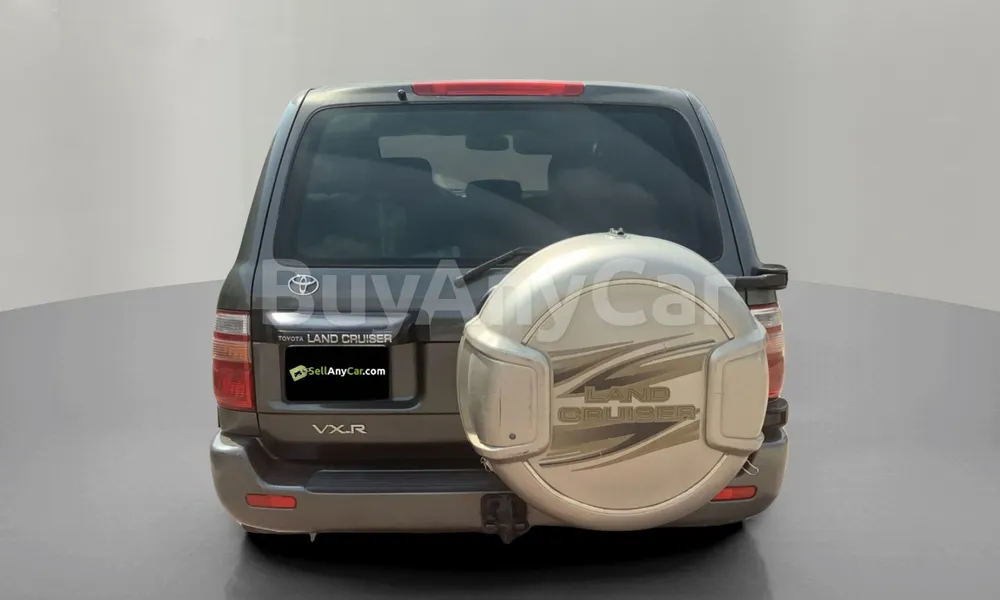 Vehicle photo 2