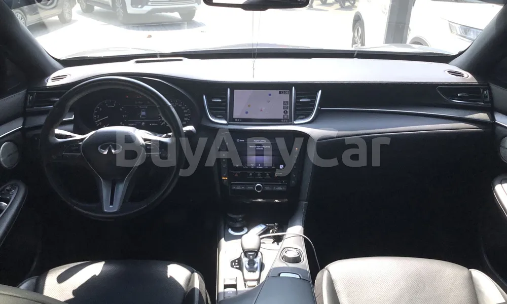 Vehicle photo 8