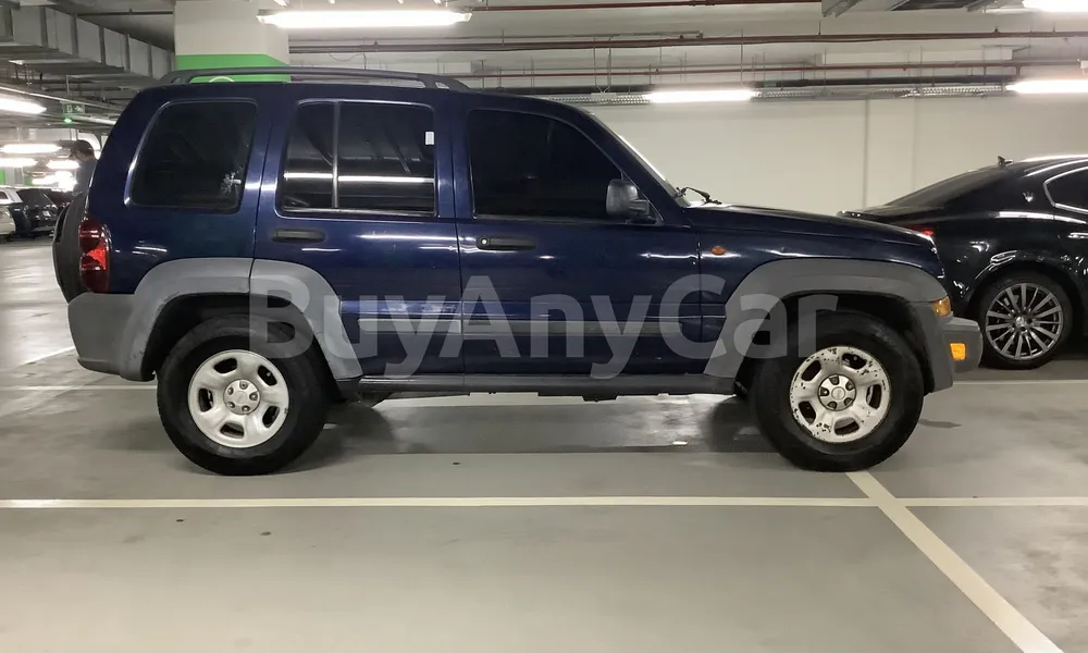 Vehicle photo 3