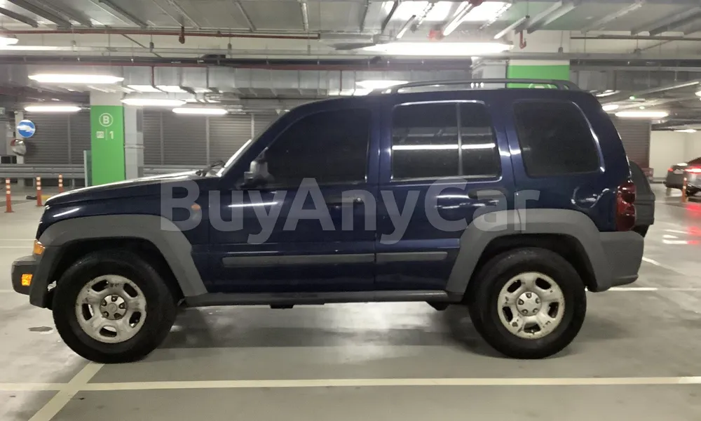 Vehicle photo 4
