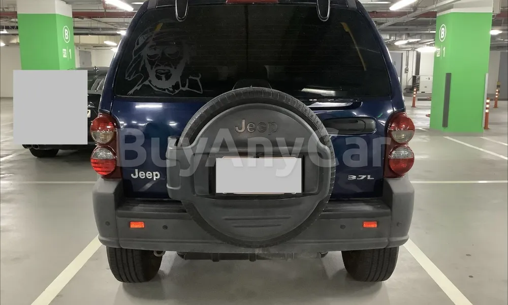 Vehicle photo 2