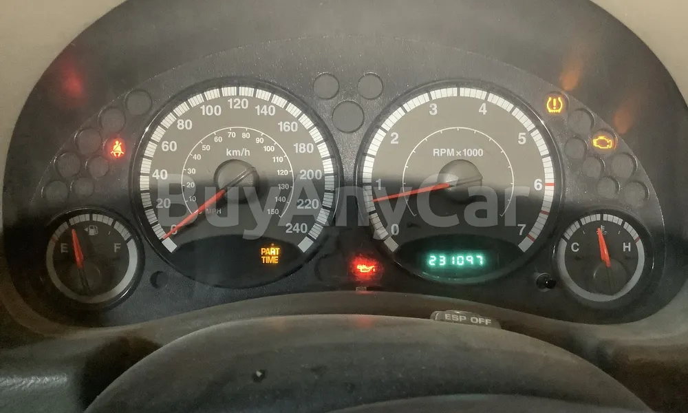 Vehicle photo 7