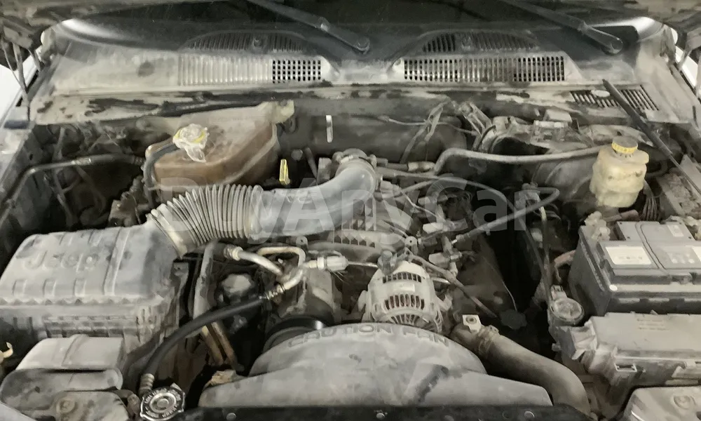 Vehicle photo 6