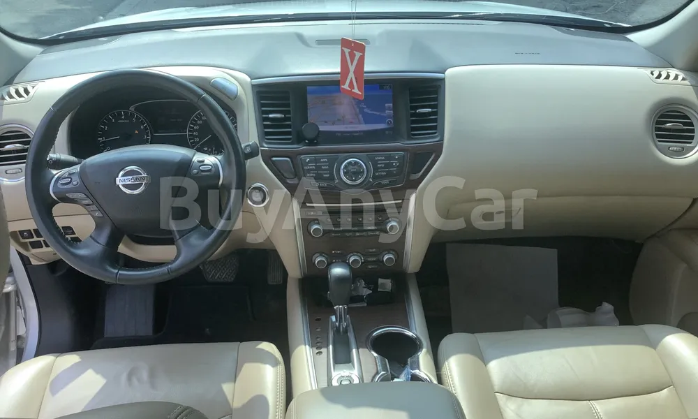 Vehicle photo 6