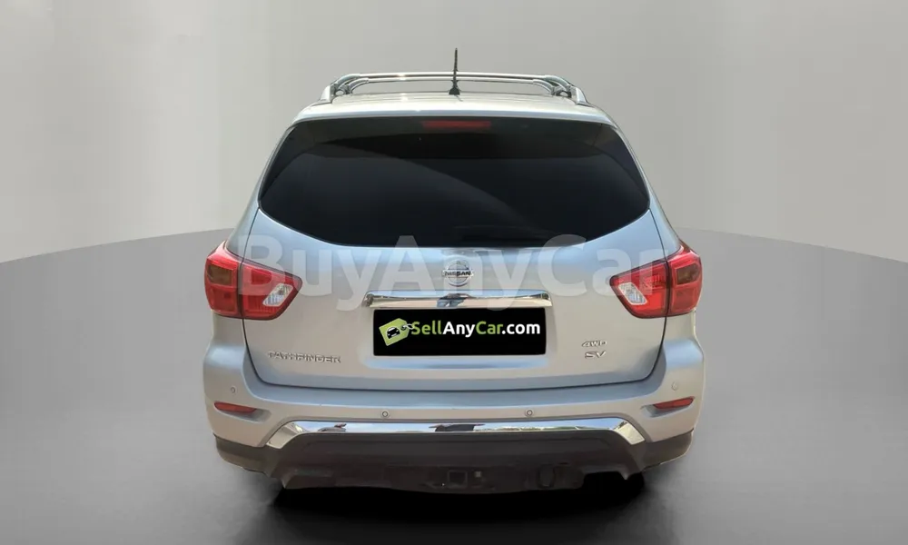 Vehicle photo 2