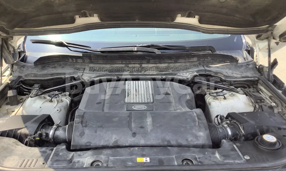 Vehicle photo 6