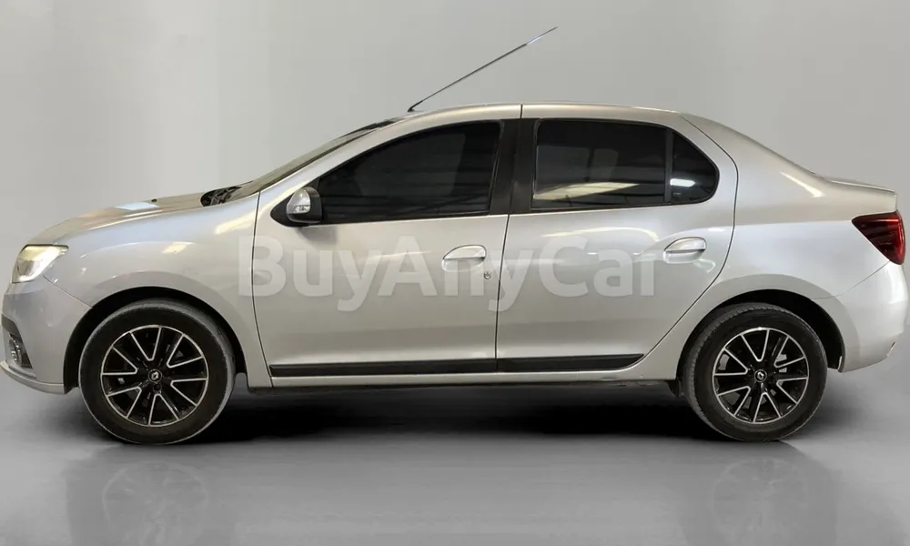 Vehicle photo 4