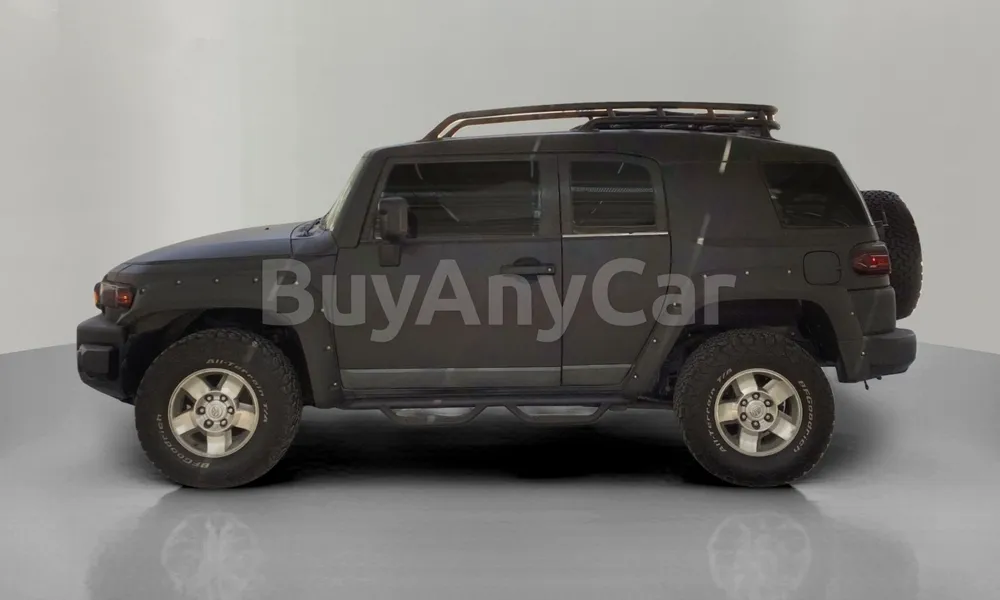 Vehicle photo 4