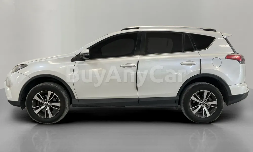 Vehicle photo 4