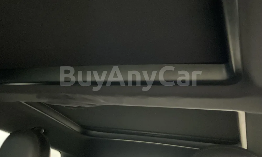 Vehicle photo 8