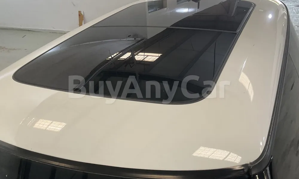 Vehicle photo 5