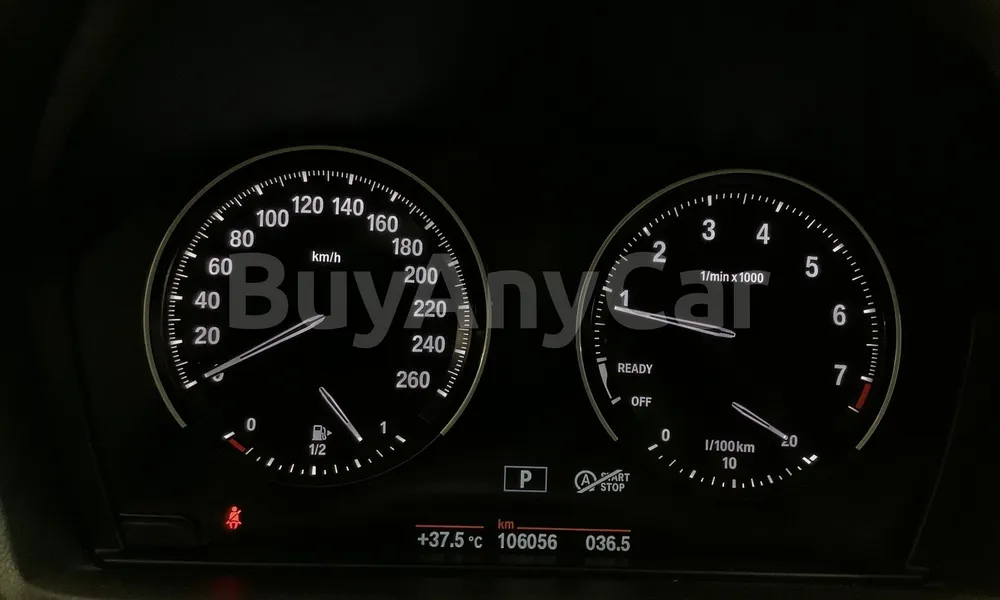 Vehicle photo 6