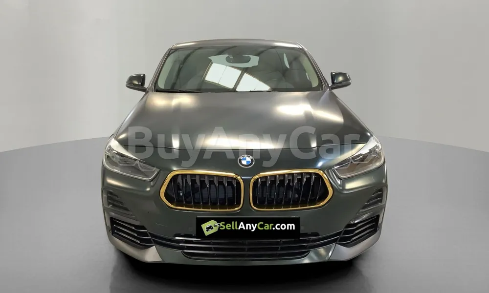 Vehicle photo 1