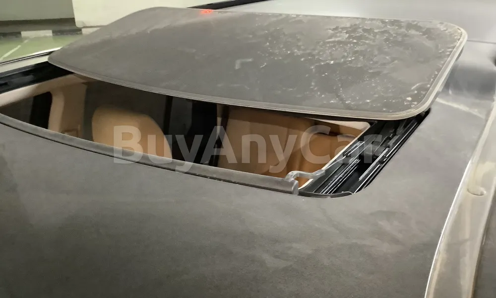 Vehicle photo 5