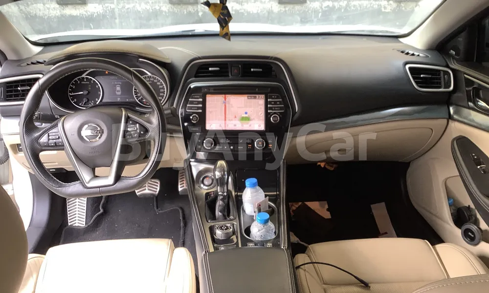 Vehicle photo 8