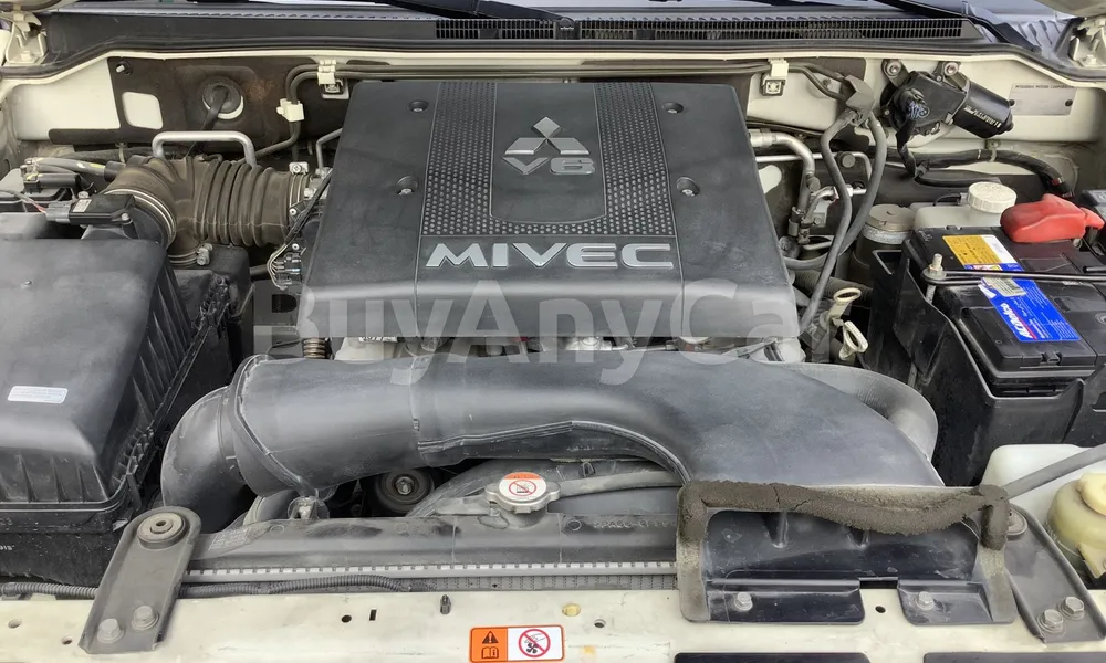 Vehicle photo 6