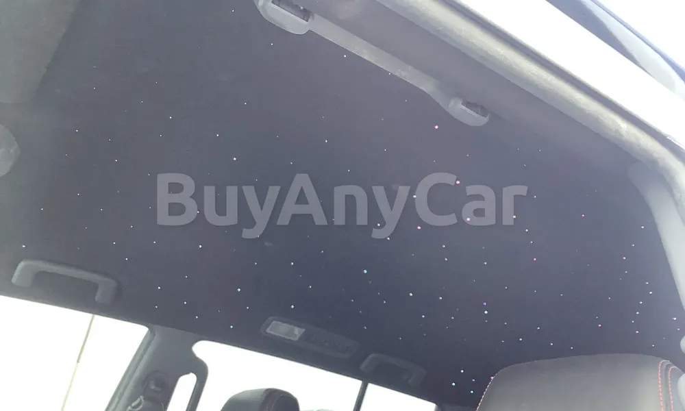Vehicle photo 9