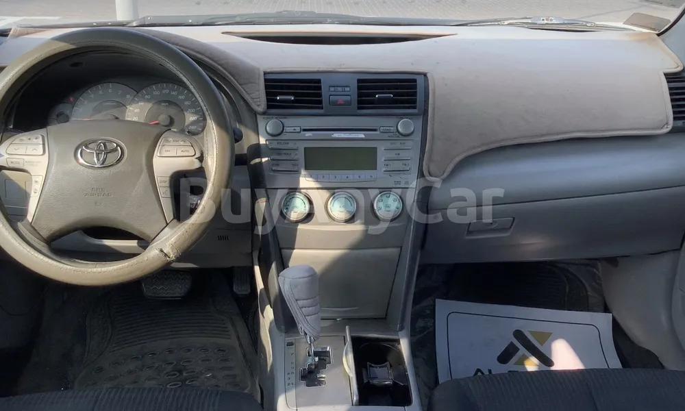 Vehicle photo 8